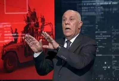 سألوا اللواء فايز الدويري عن سبب طـ,,ـرده من قناة الجزيرة ومنـ,,ـعه من دخـ,,ـول قـ,,ـطر فأجاب بد,ون تردد وكـ,,ـشف السـ,,ـر الخـ,,ـطېر!!